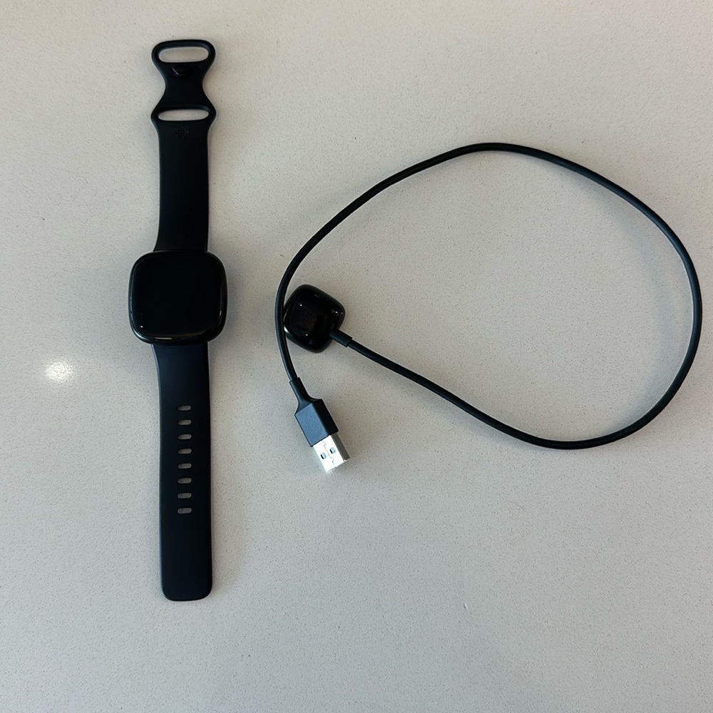 Fitbit versa 3 with charger